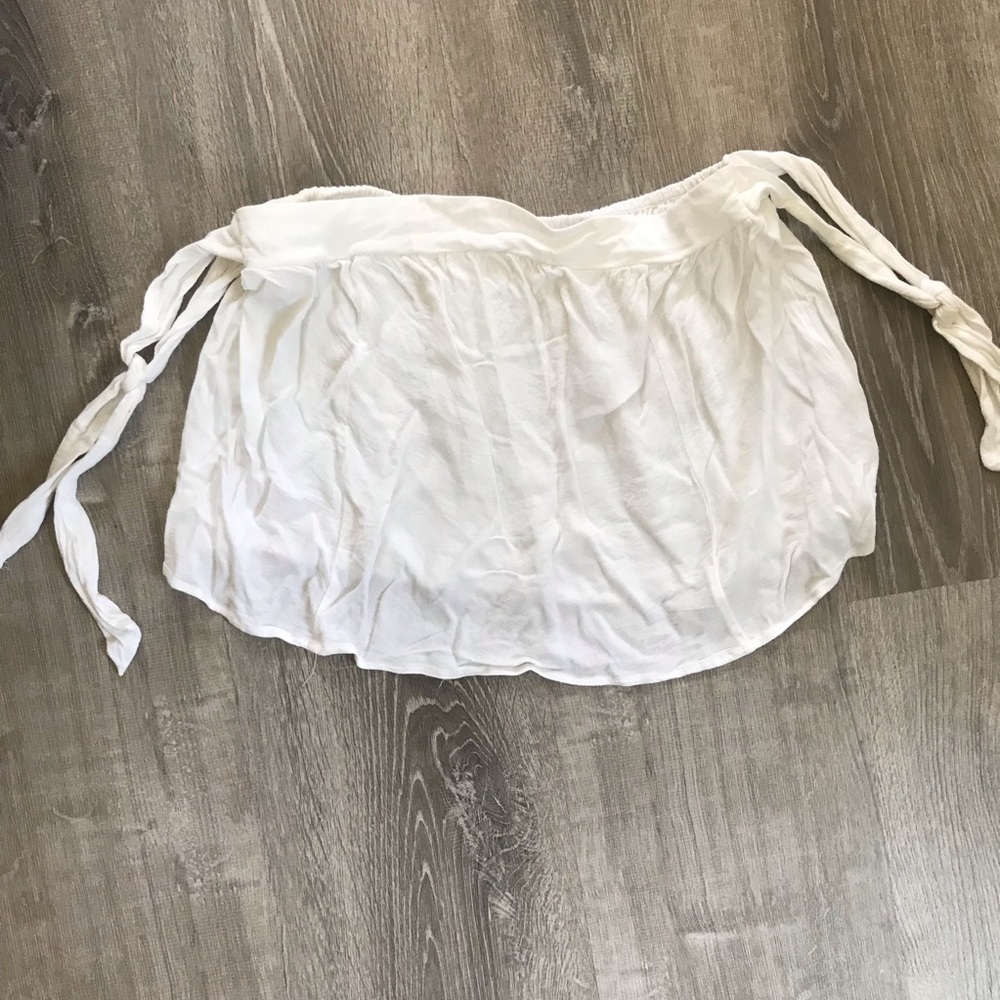 Stapless off the shoulder white shirt